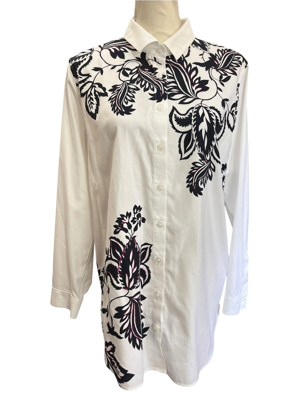Chico’s Size 2 US 12 White Black Floral Tunic Button Down Stretch Shirt - Picture 2 of 10